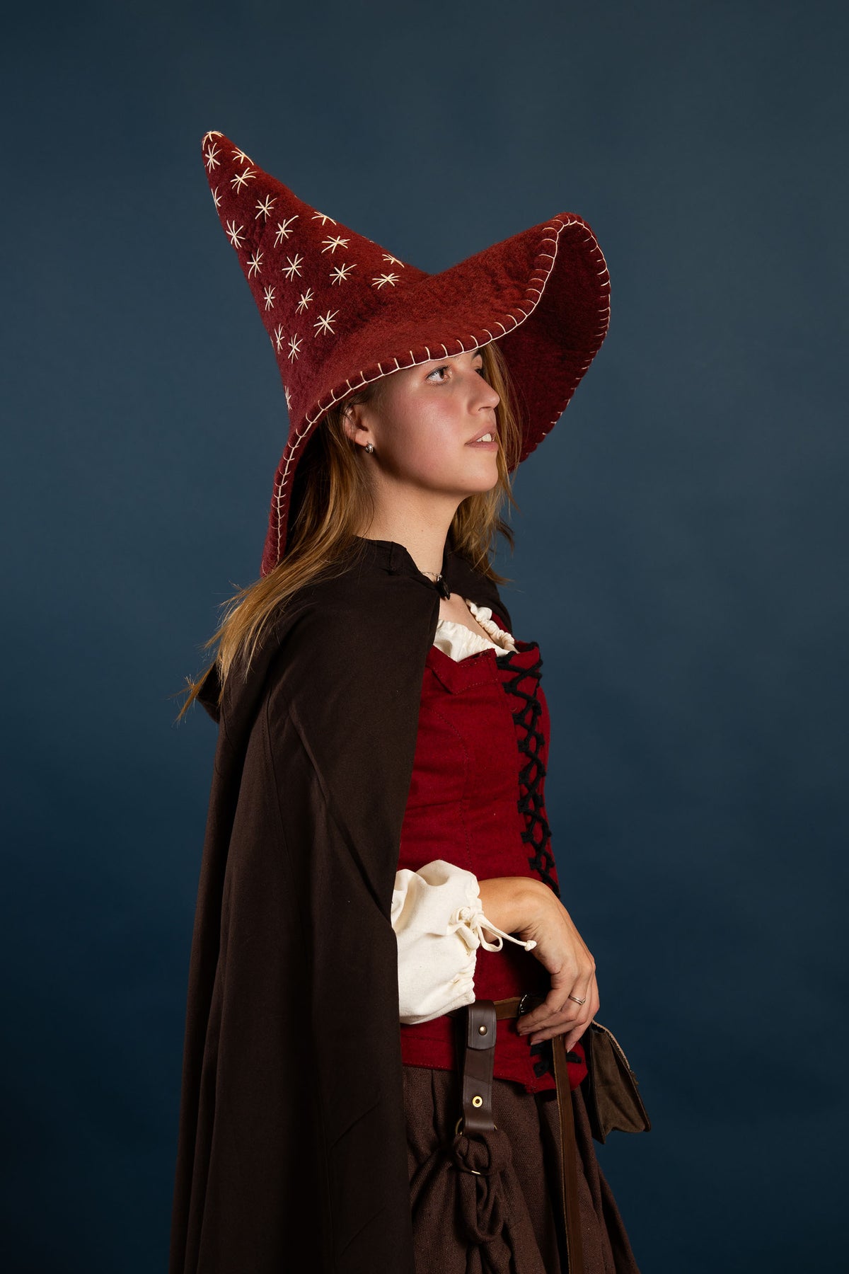 Witch hat with stars, red, wool felt