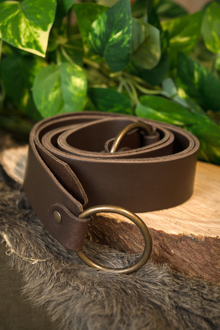 Læderbælte med ringlukning, 165 cm, brun