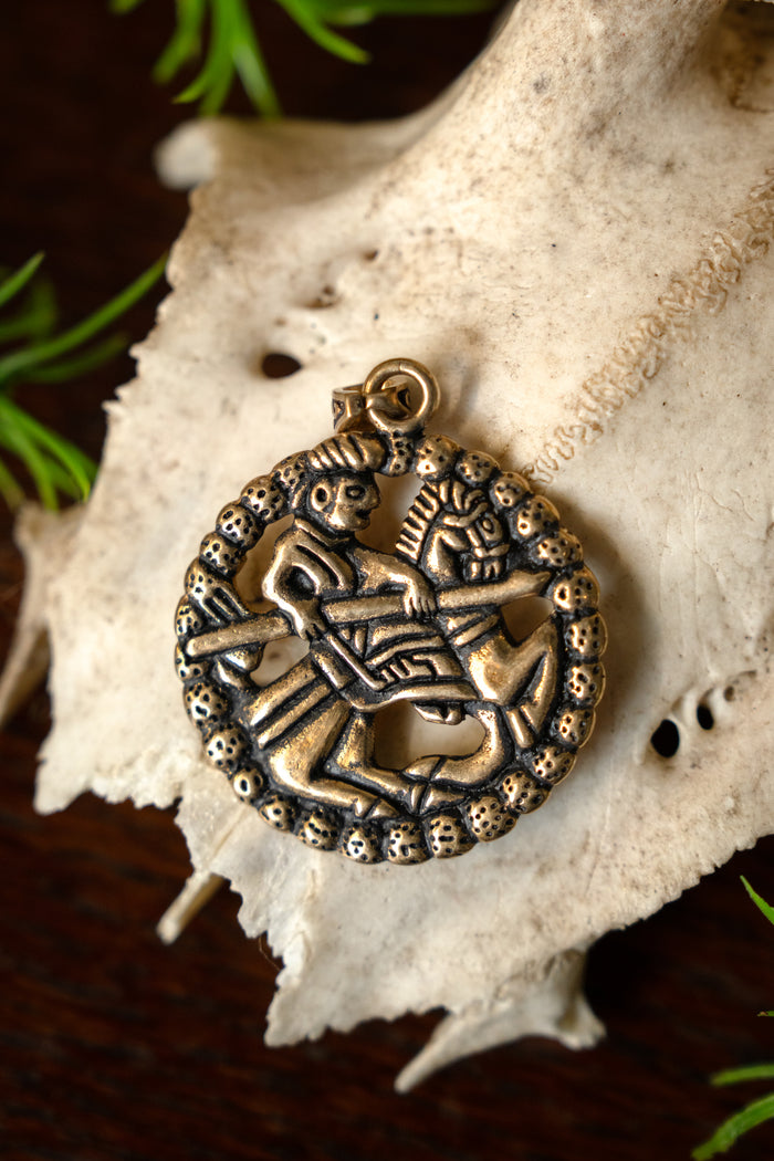 Amulette de cavalier Gokstad, bronze