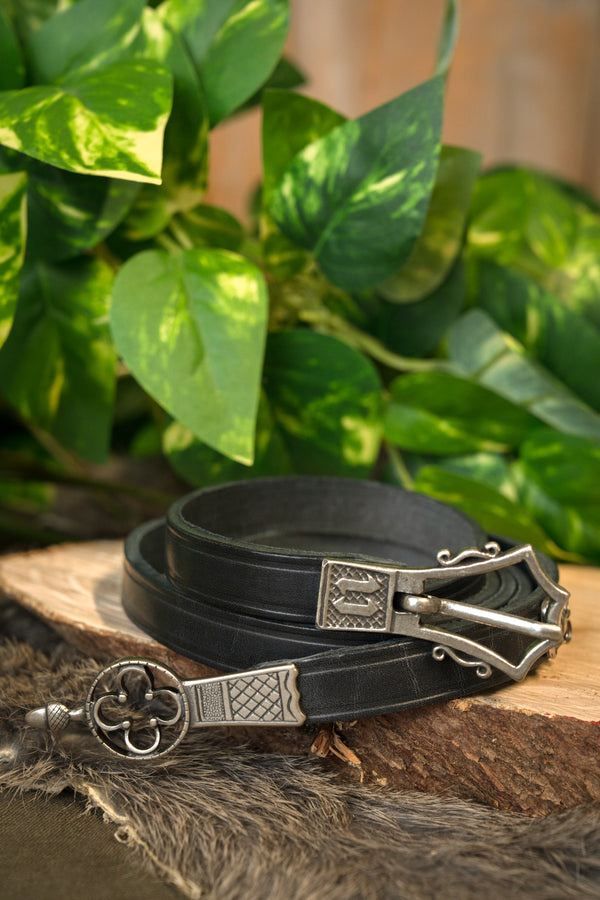 Cinto gótico luxuoso, couro preto, prateado, 151 cm
