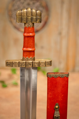 Sabie viking Haithabu din secolul al IX-lea, semi-ascuțită