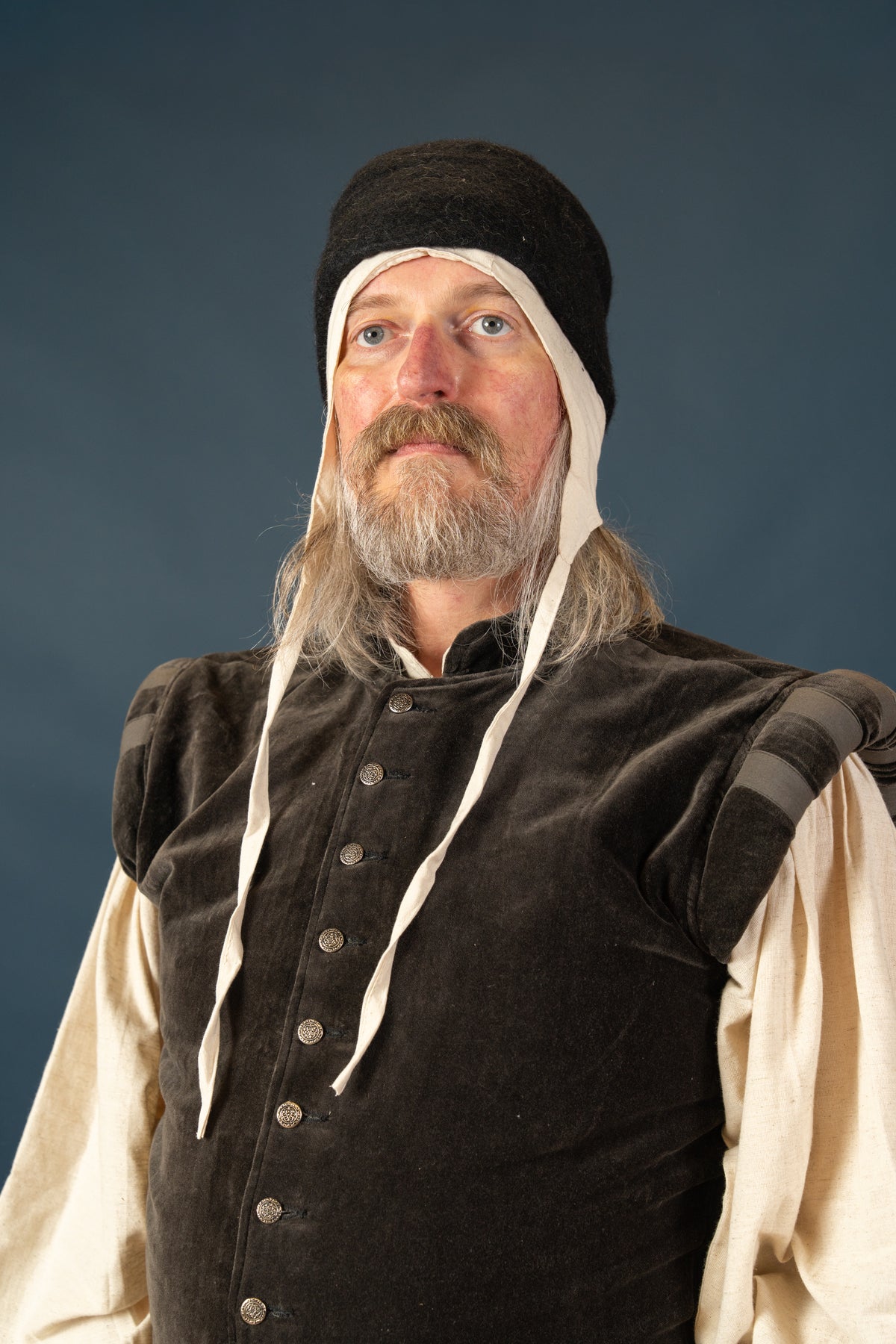 Medieval coif Bertram, natural