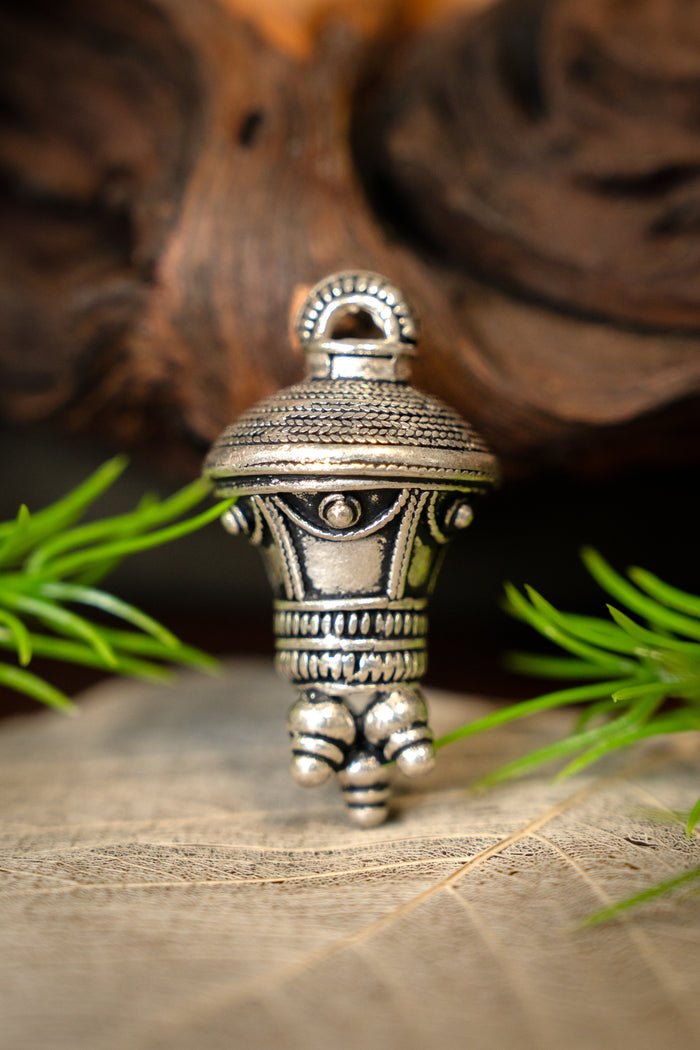 Germanischer Berlock Anhänger, versilberte Bronze