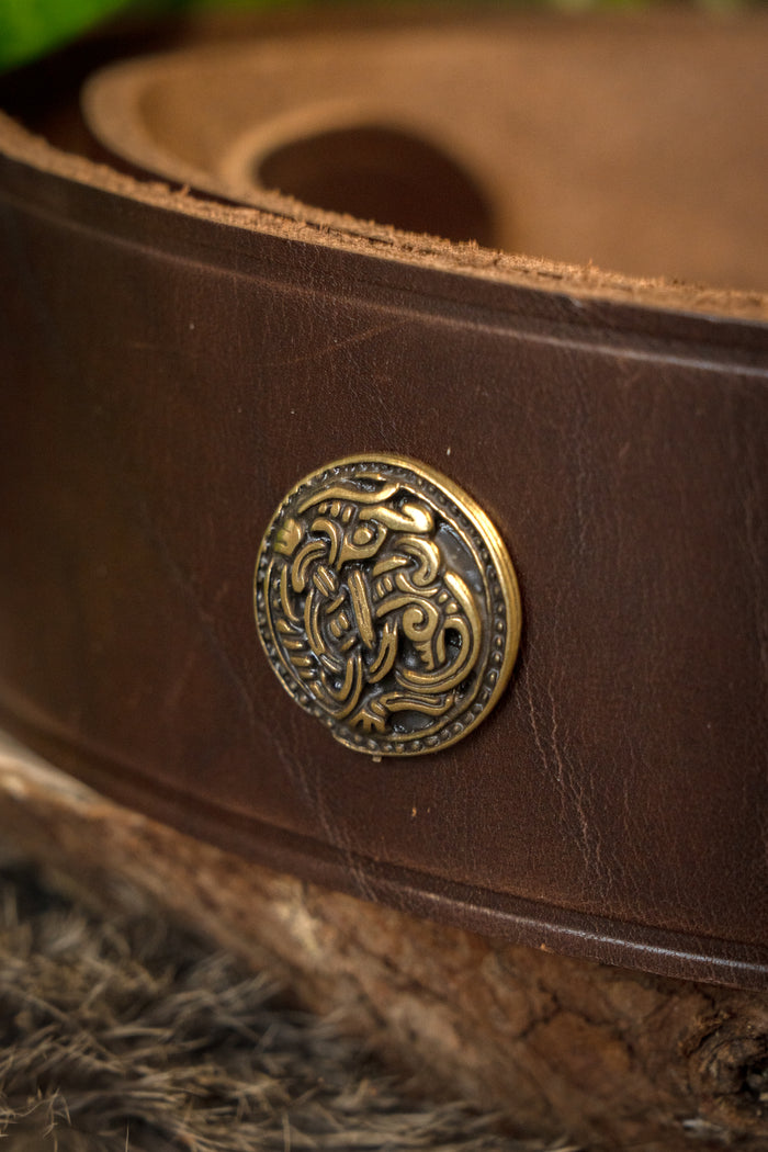 Anglosaski pas Sutton Hoo, brązowy