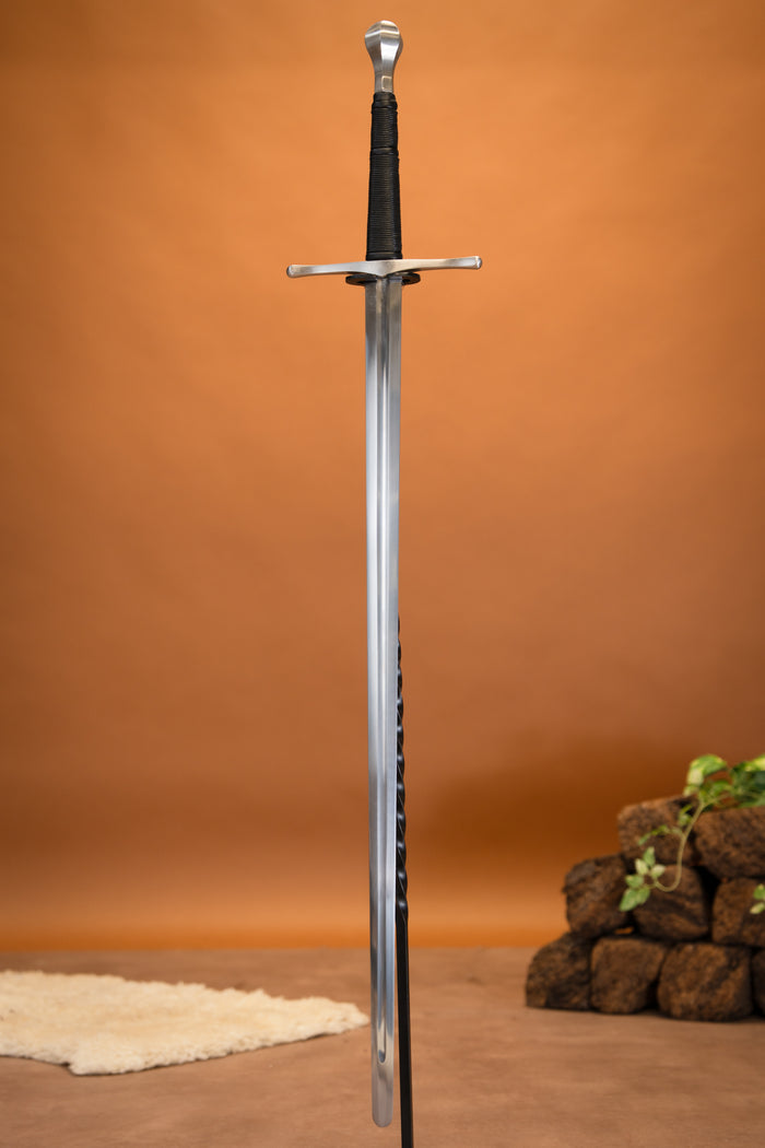 Clunyjev dolgi meč, top (battle-ready)