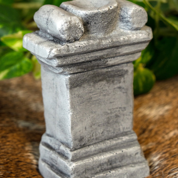 Säule für römischen Hausaltar