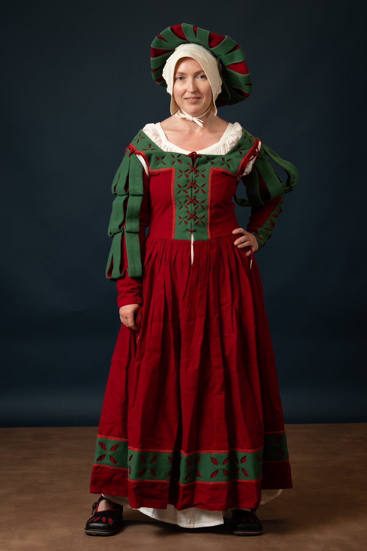 Loose Bloom Sleeve, wool blend, red-green