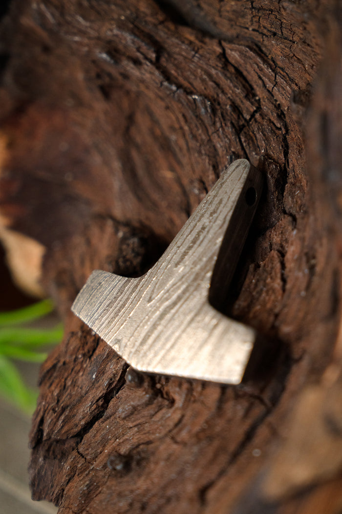 Thor's hammer, Damascus steel