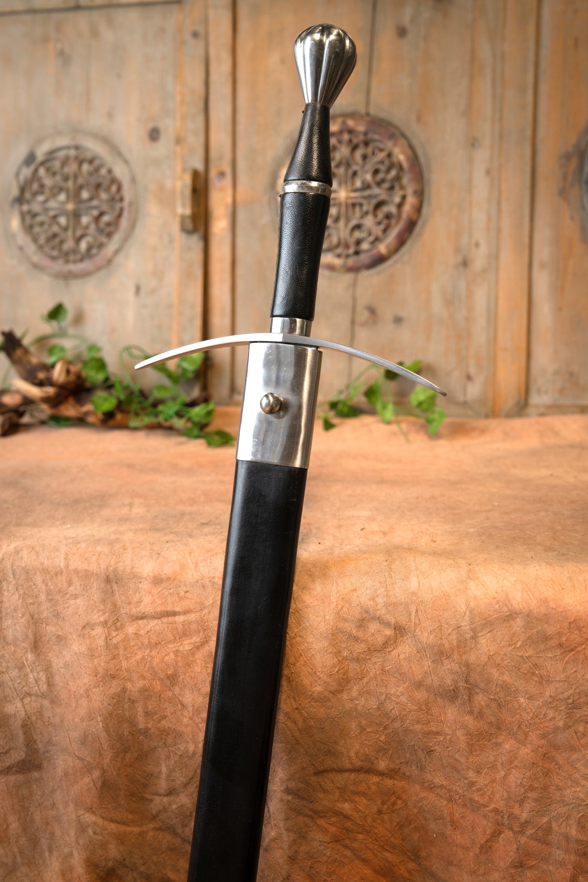 Medieval bastard sword Battle of Bosworth, semi-sharp