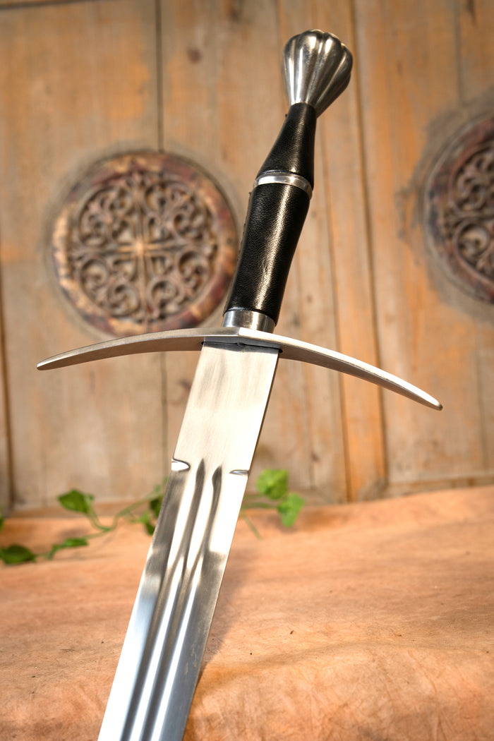 Medieval bastard sword Battle of Bosworth, semi-sharp