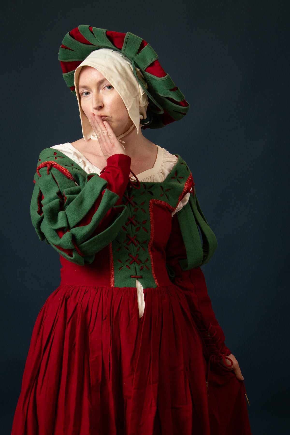 Landsknecht hat, counter beret, wool, green-red