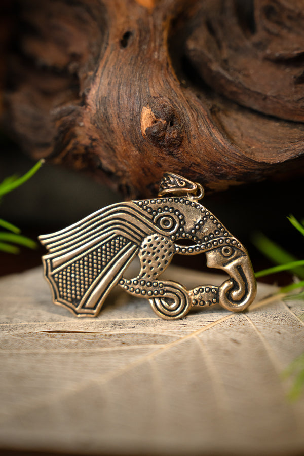 Germanic raven amulet, bronze