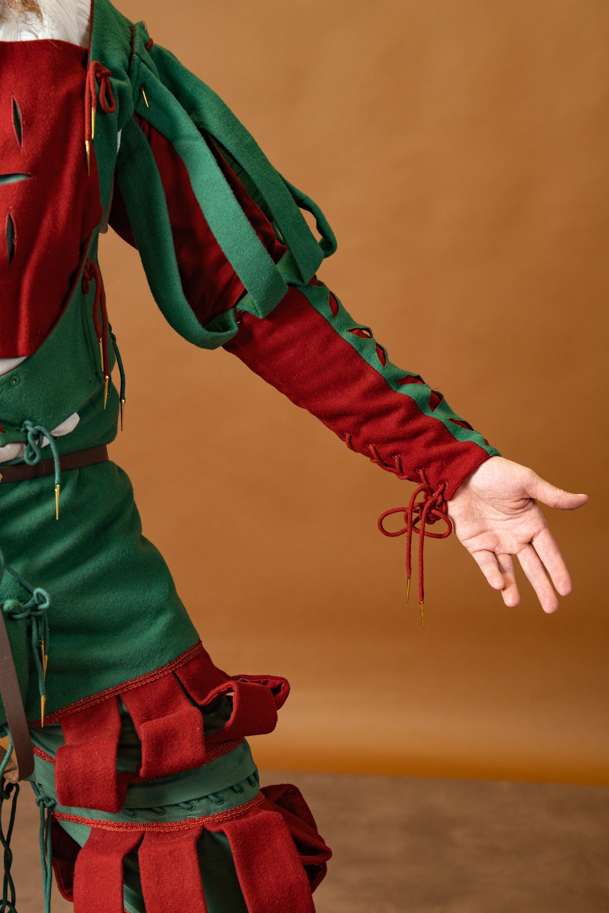 Loose Bloom Sleeve, wool blend, red-green