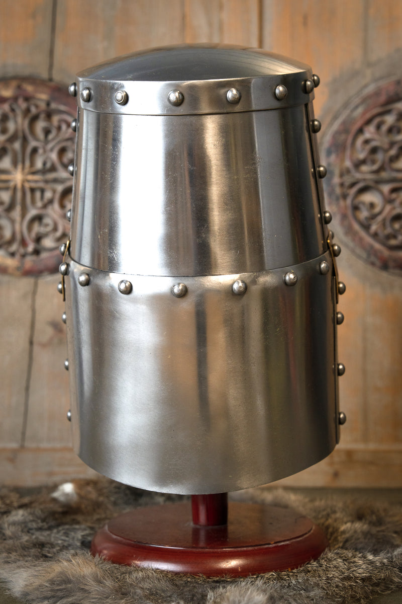 Hełm krzyżowców z mosiężnym wizjerem, 1,6 mm