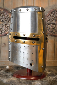 Kruisvaardershelm met messingen visier, 1.6 mm