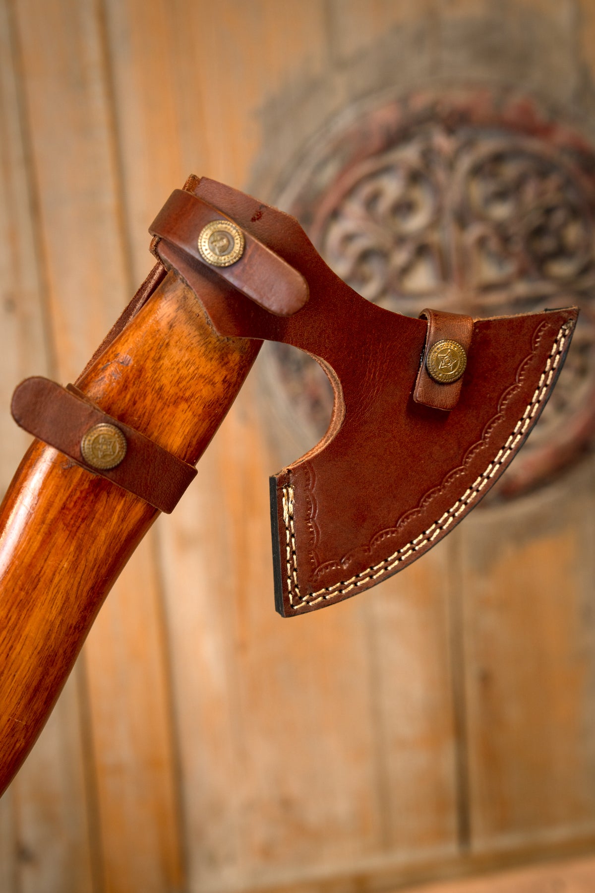 Traditionelle Holzfäller­axt, halbscharf