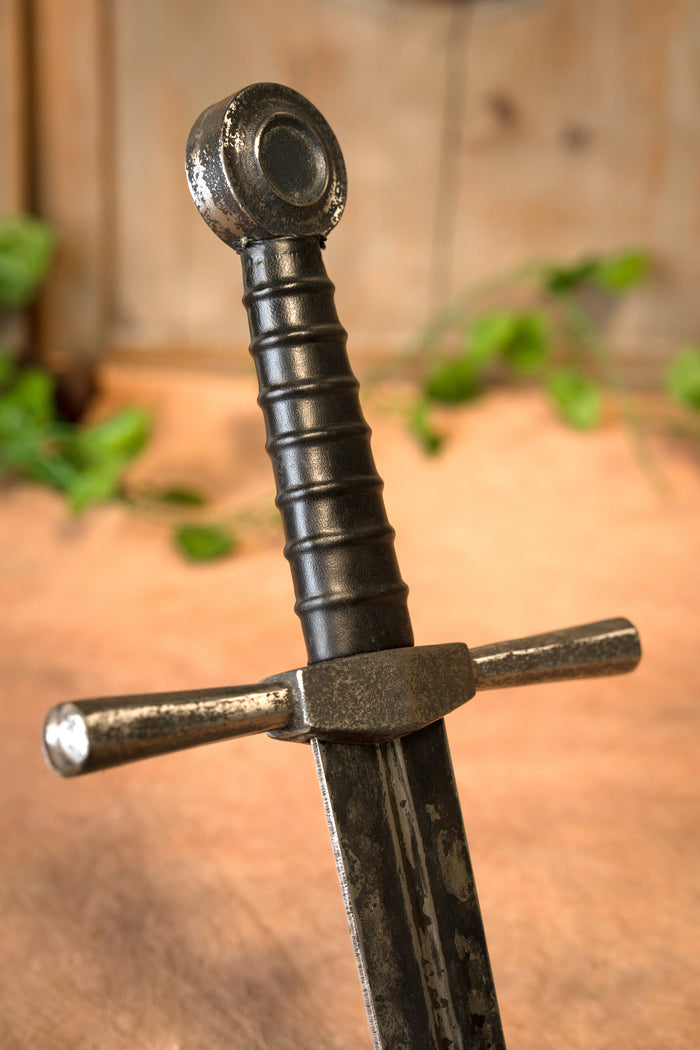 Medieval training sword old, blunt (battle-ready)