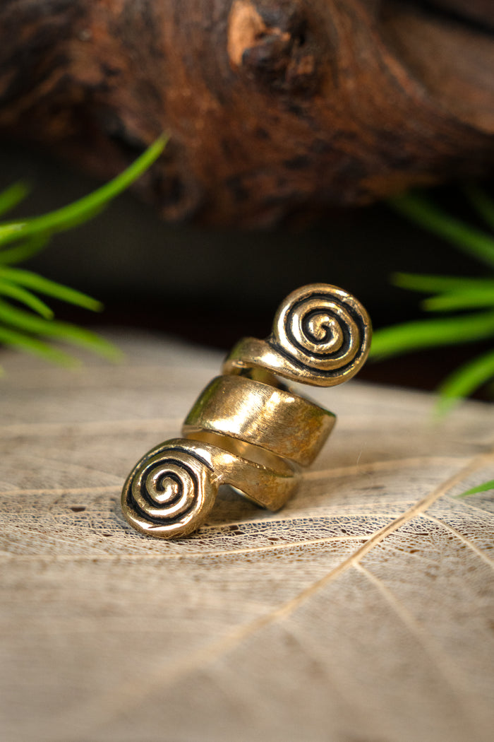 Keltska bradatá kroglica s spiralami, bron