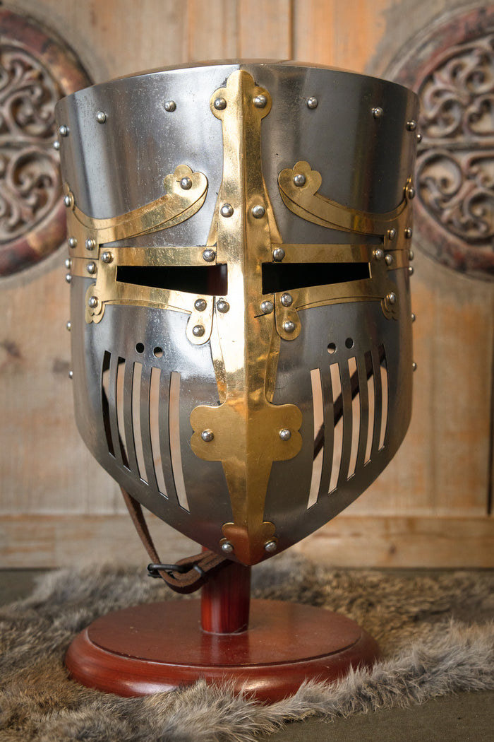 Crusader helmet Westminster Psalter, 1–1.2 mm