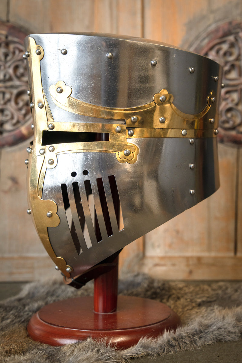 Crusader helmet Westminster Psalter, 1–1.2 mm