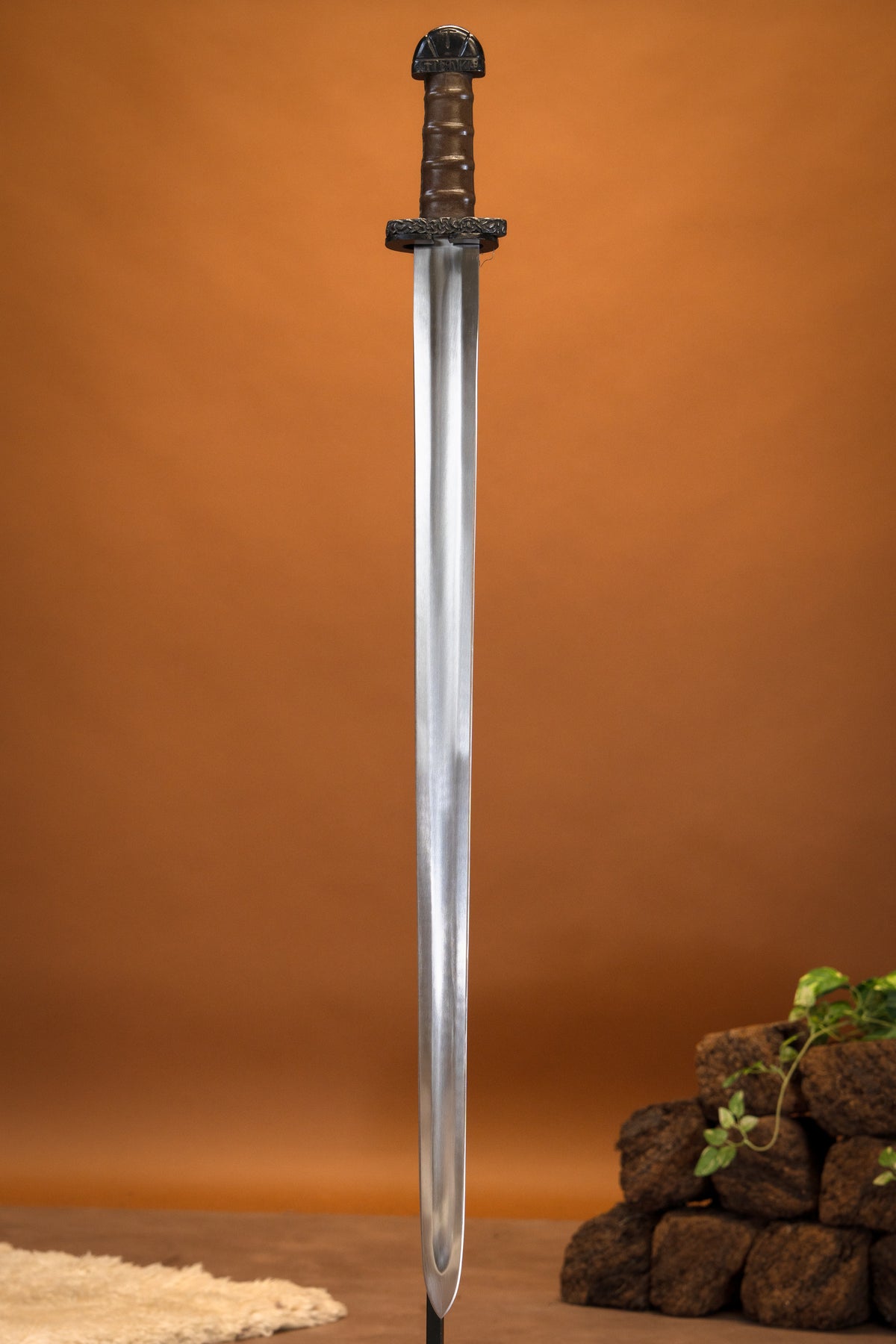 Vikingzwaard Bjorn met luxe schede, semi-scherp