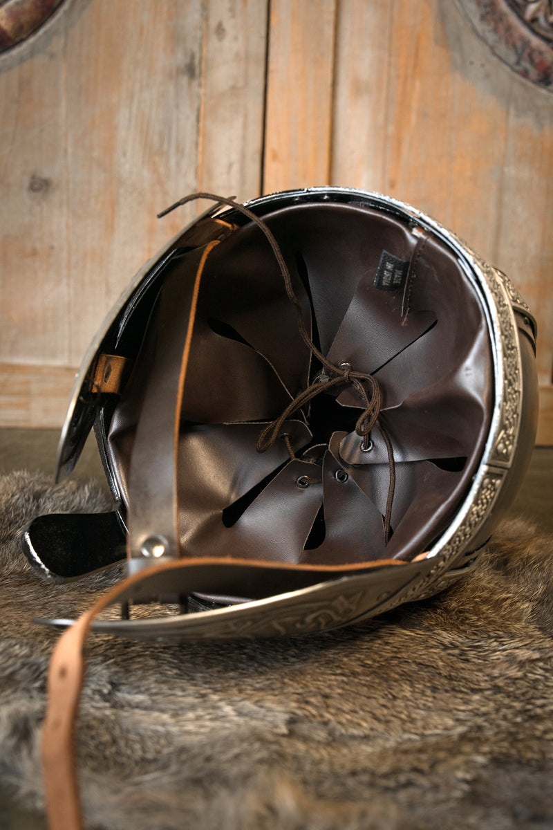 Wikiński hełm z smokami, 1–1,2 mm