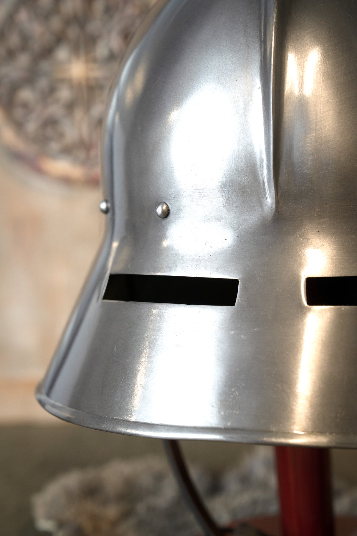 Casco alemán tipo kettle del siglo XV, 1 mm