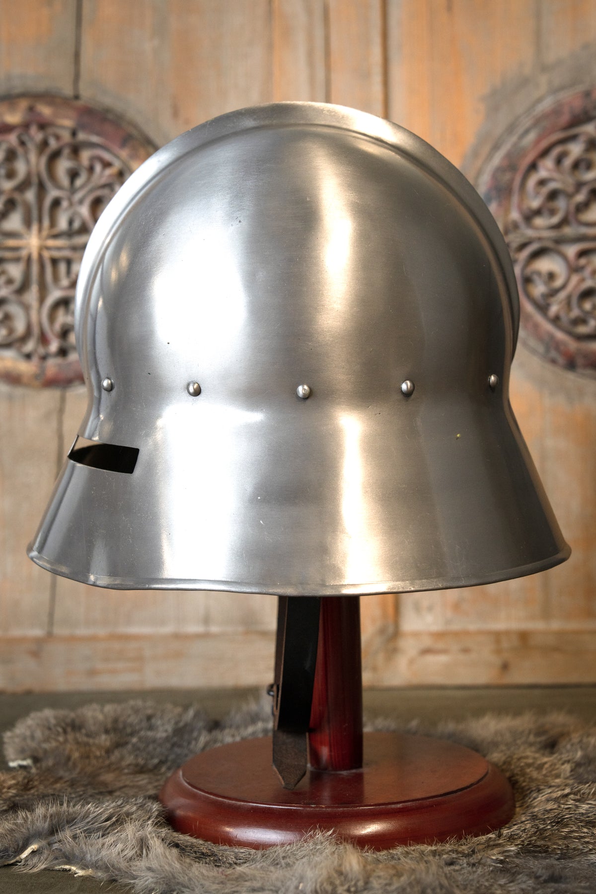 Casco alemán tipo kettle del siglo XV, 1 mm