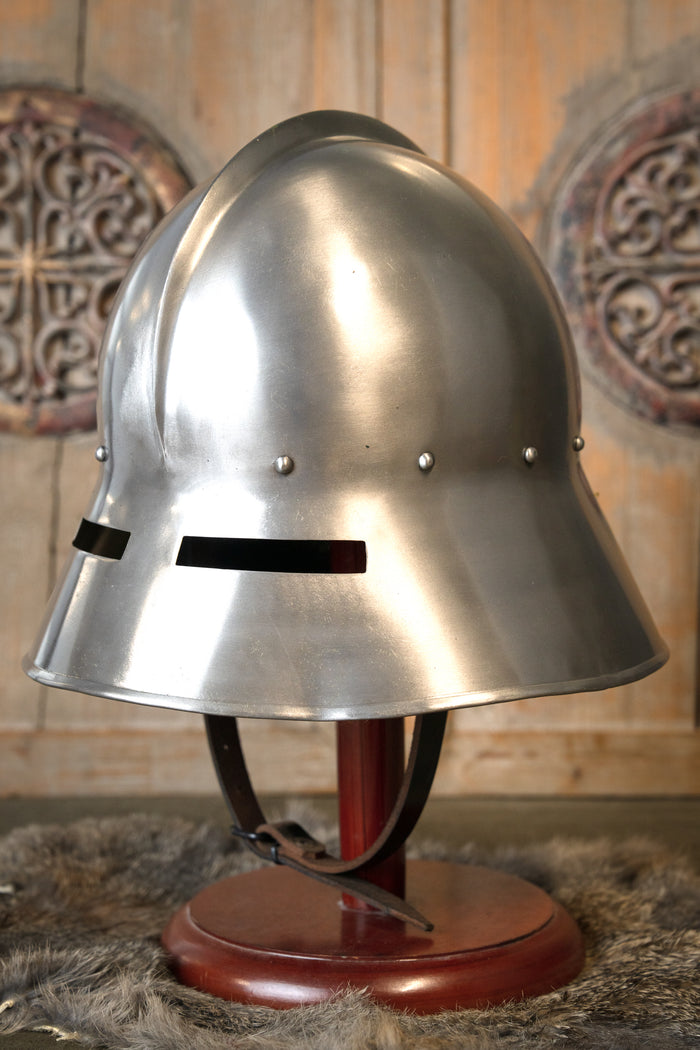 Casco alemán tipo kettle del siglo XV, 1 mm