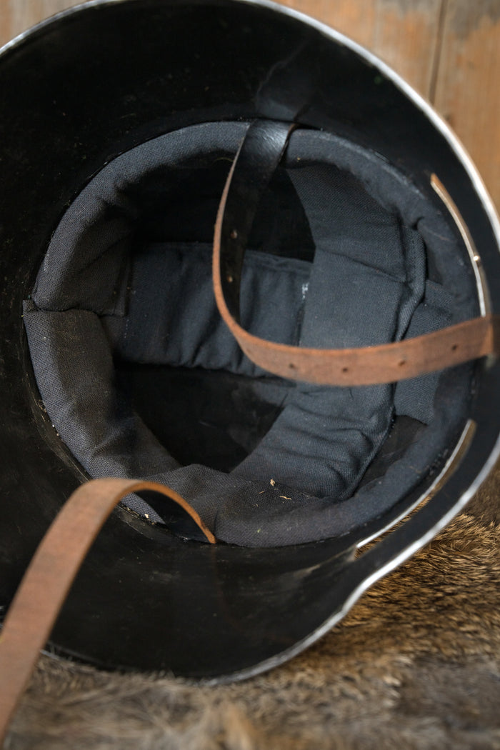 Casco alemán tipo kettle del siglo XV, 1 mm