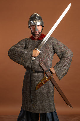 Hauberk, flade ringe, runde nitter, 8 mm