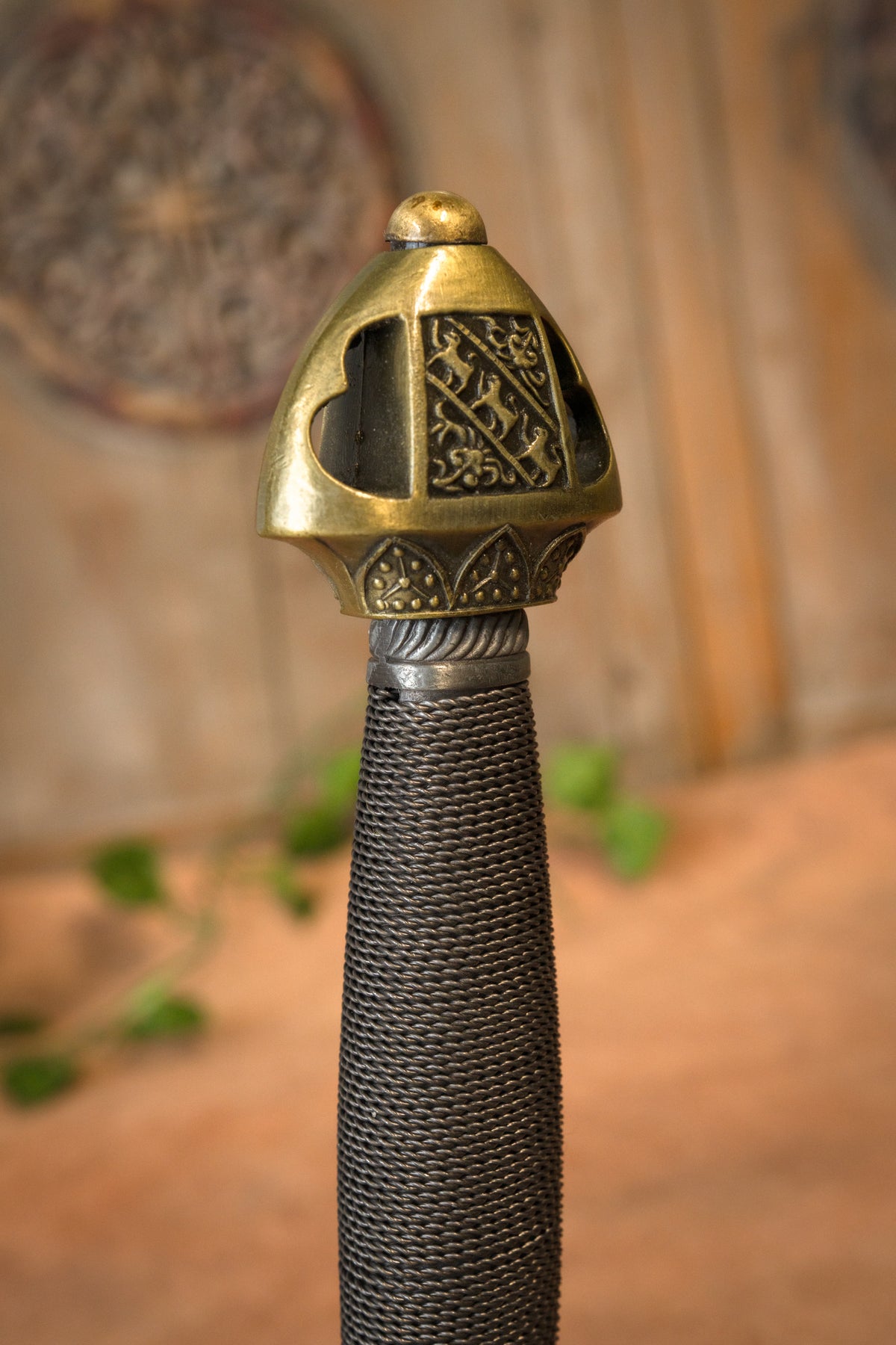 Heraldisk sværd, semi-skarp