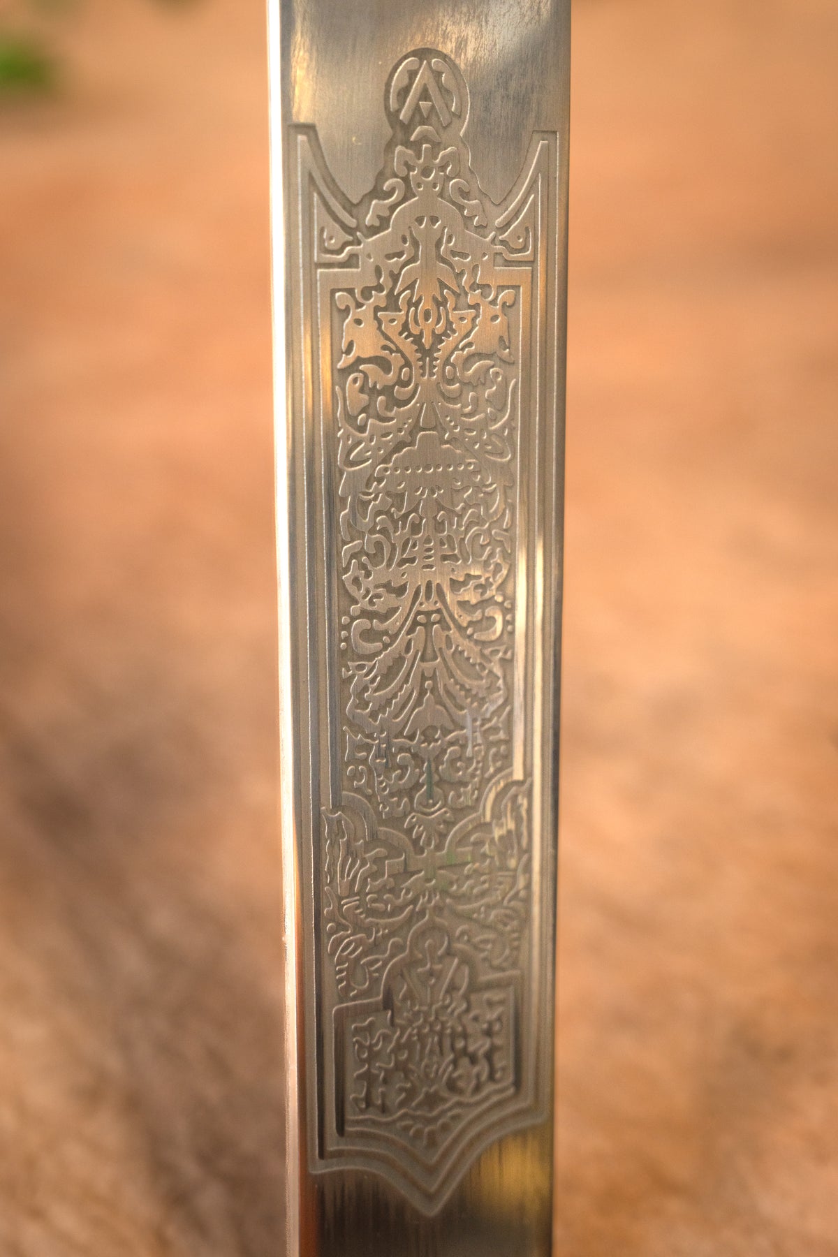 Heraldisk sværd, semi-skarp