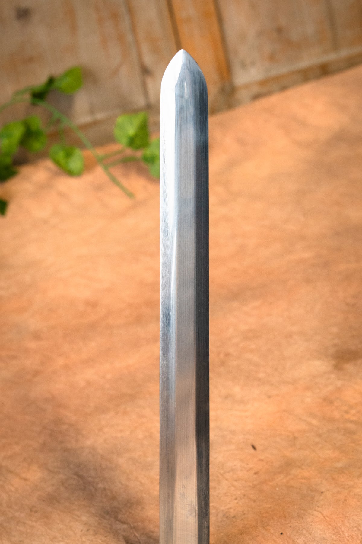 Heraldisk sværd, semi-skarp