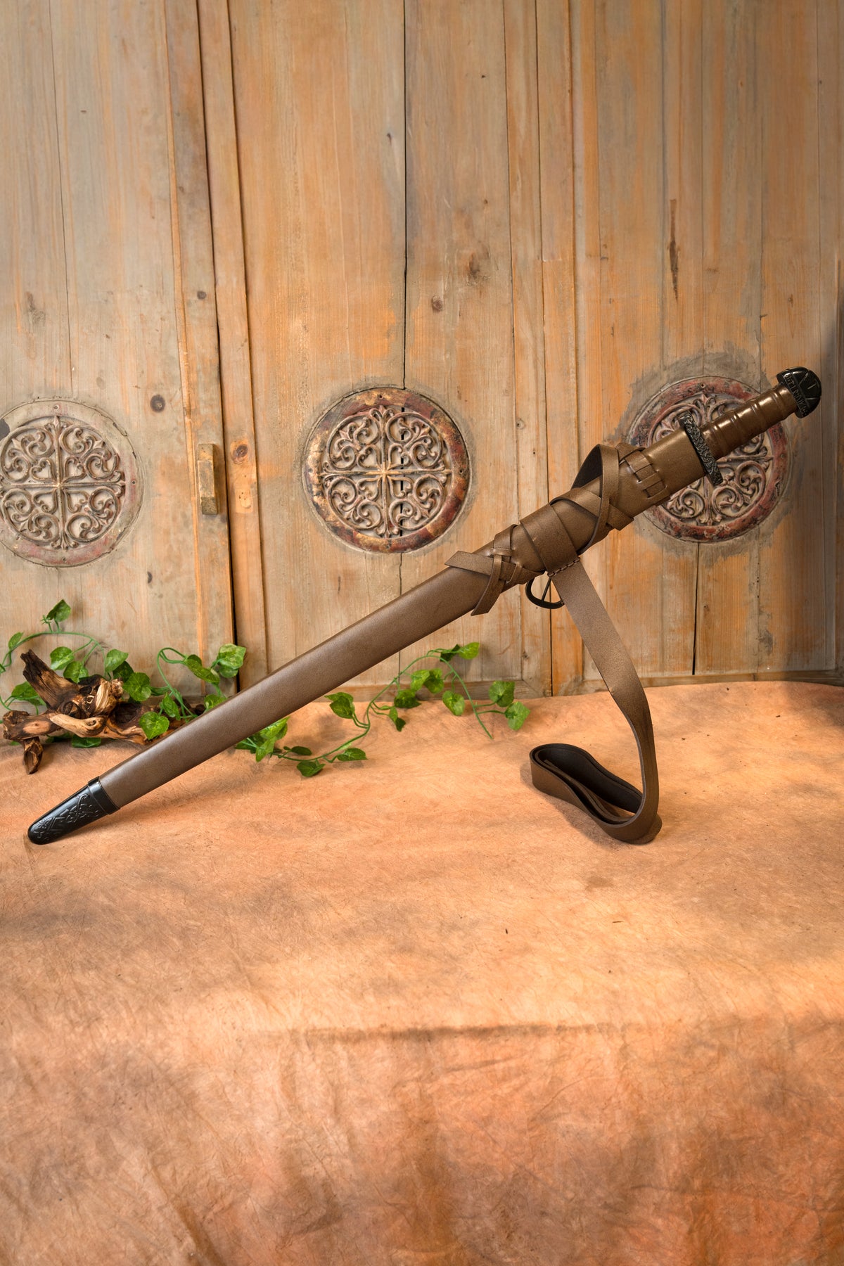 Vikingzwaard Bjorn met luxe schede, semi-scherp