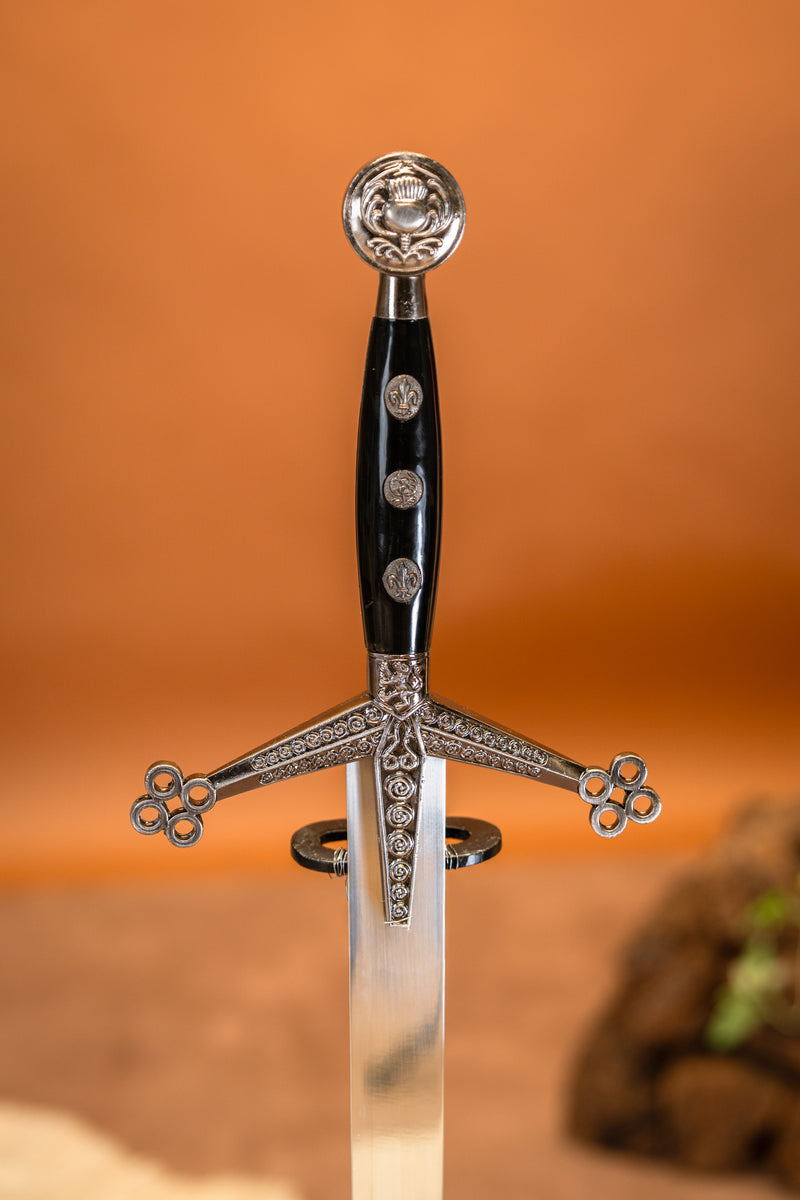 Claymore avec fourreau, semi-tranchant