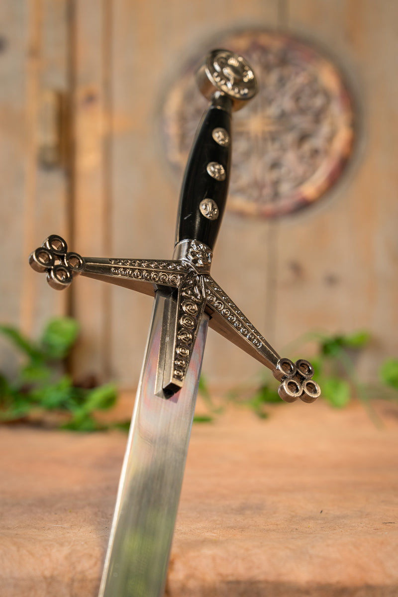 Claymore avec fourreau, semi-tranchant