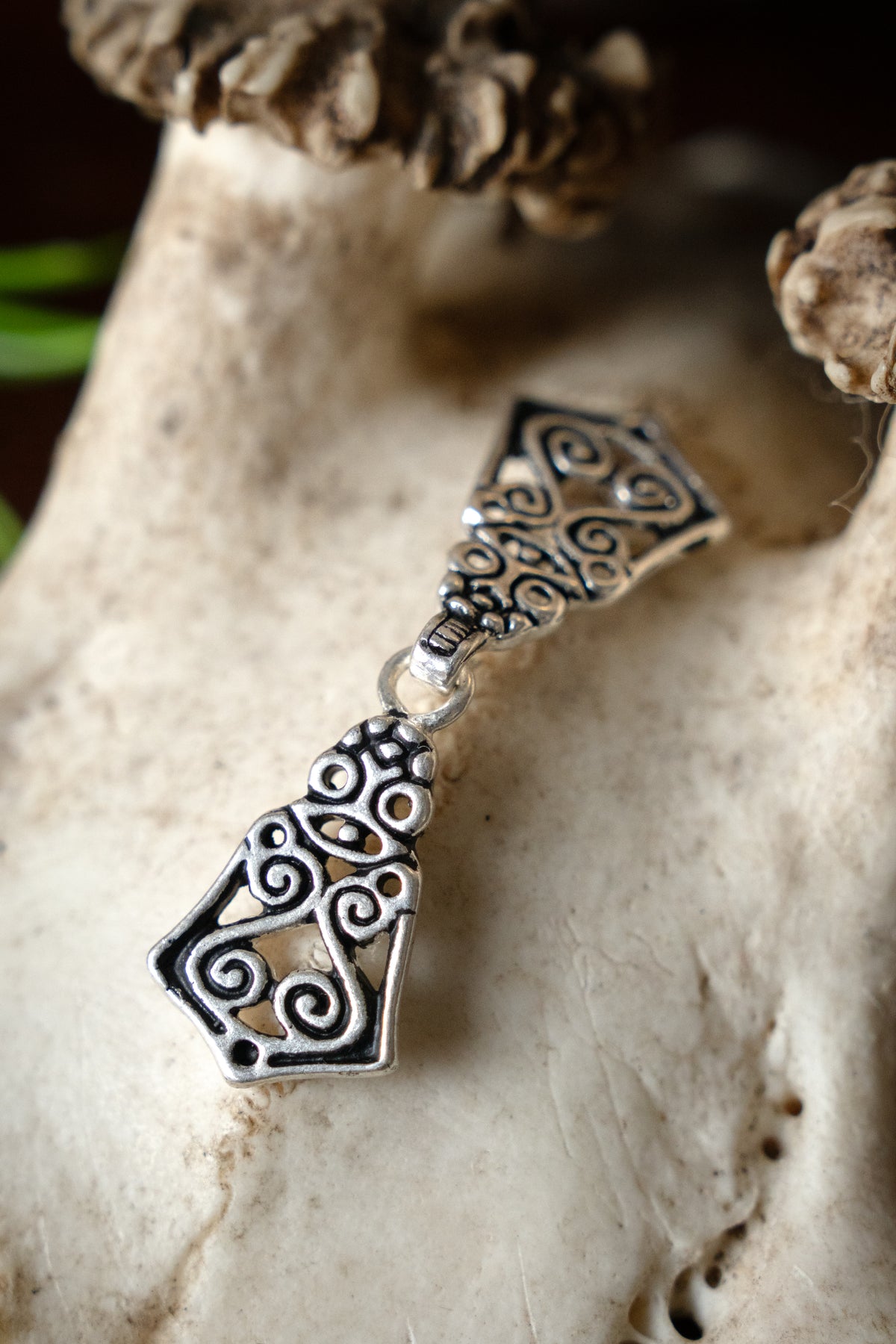 Awarskie zapięcie do płaszcza, posrebrzany brąz