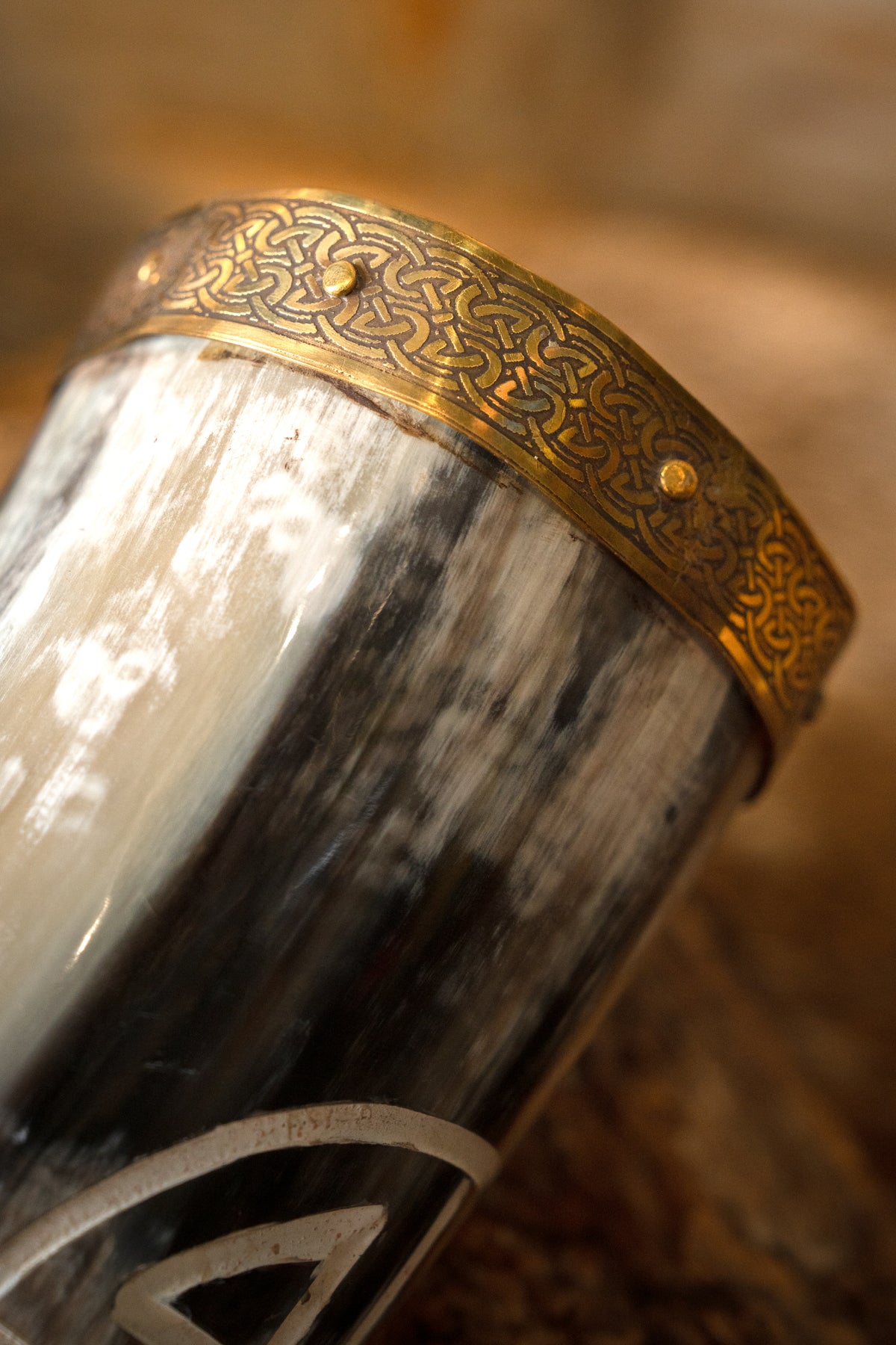Drinking horn with sun wheel, 300-500 ml