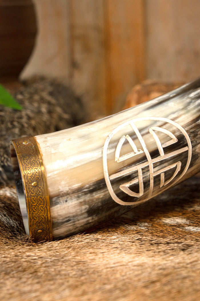 Drinking horn with sun wheel, 300-500 ml