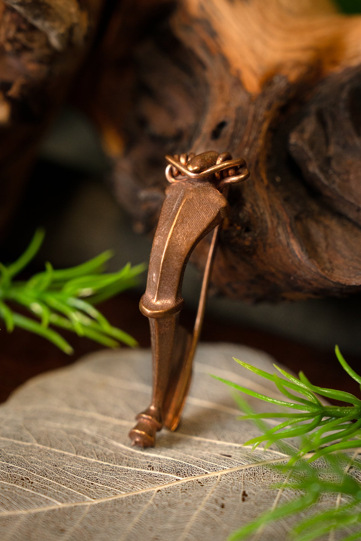 Trompetenfibula, 1. bis 4. Jahrhundert, Bronze