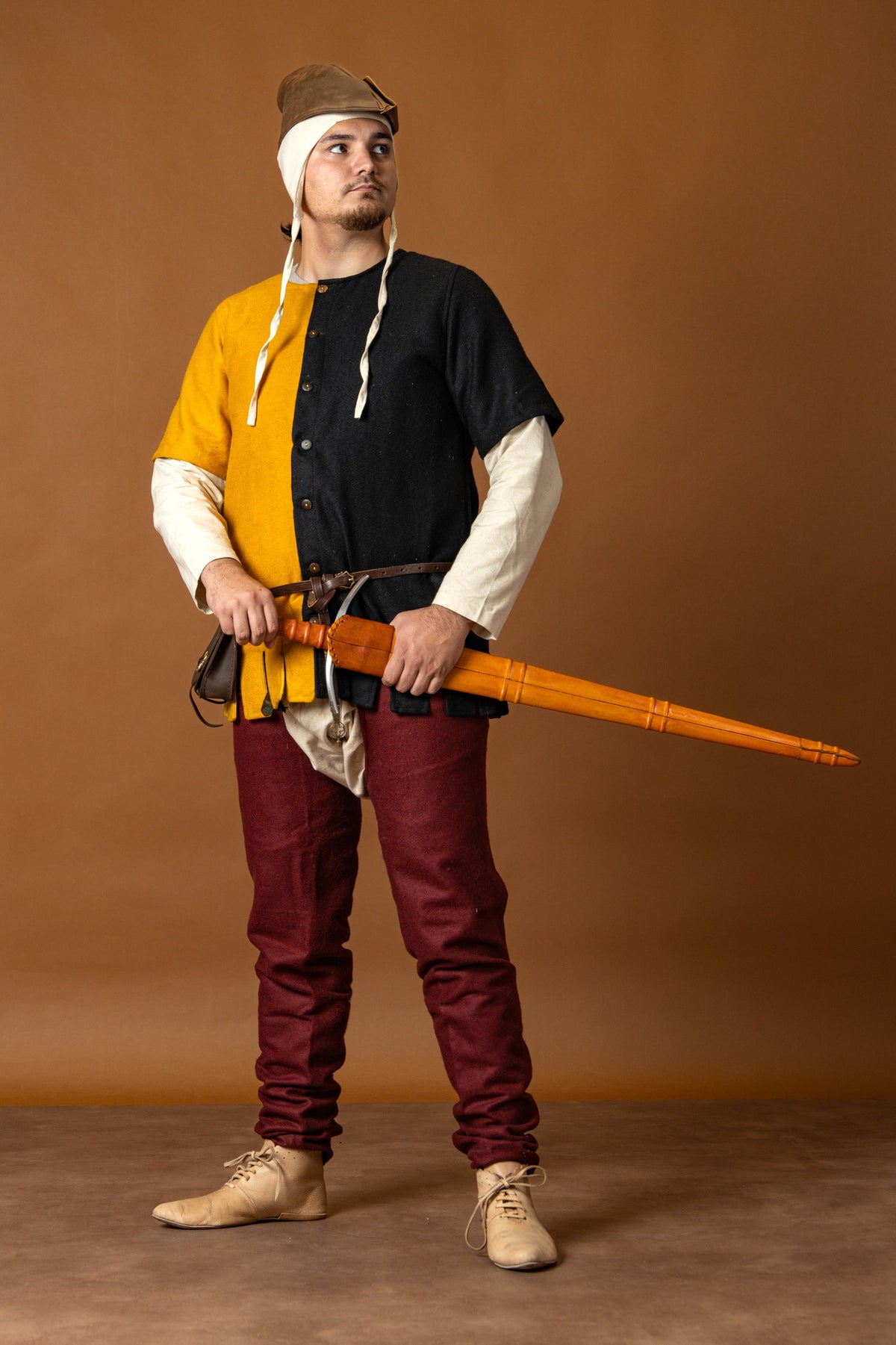Surcoat Aleran, right side, yellow, wool mix