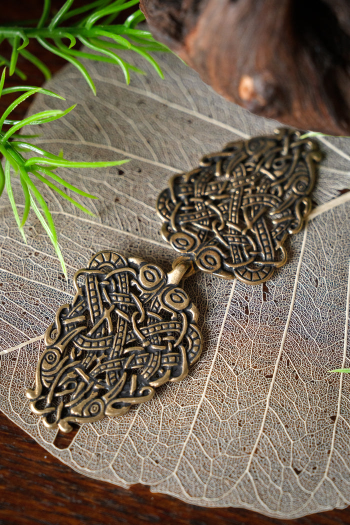 Irländskt mantelspänne, brons