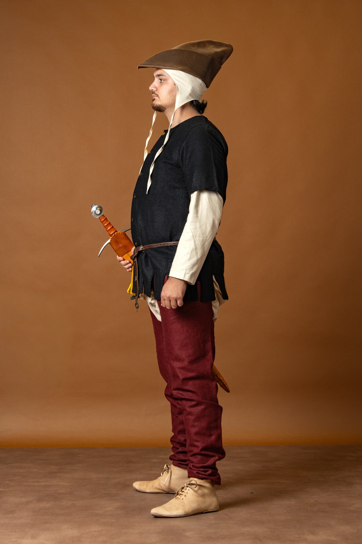 Surcoat Aleran, right side, yellow, wool mix