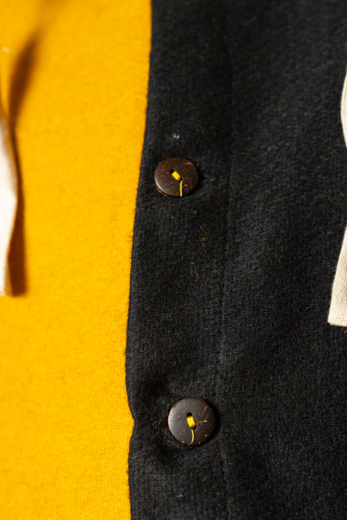 Surcoat Aleran, right side, yellow, wool mix