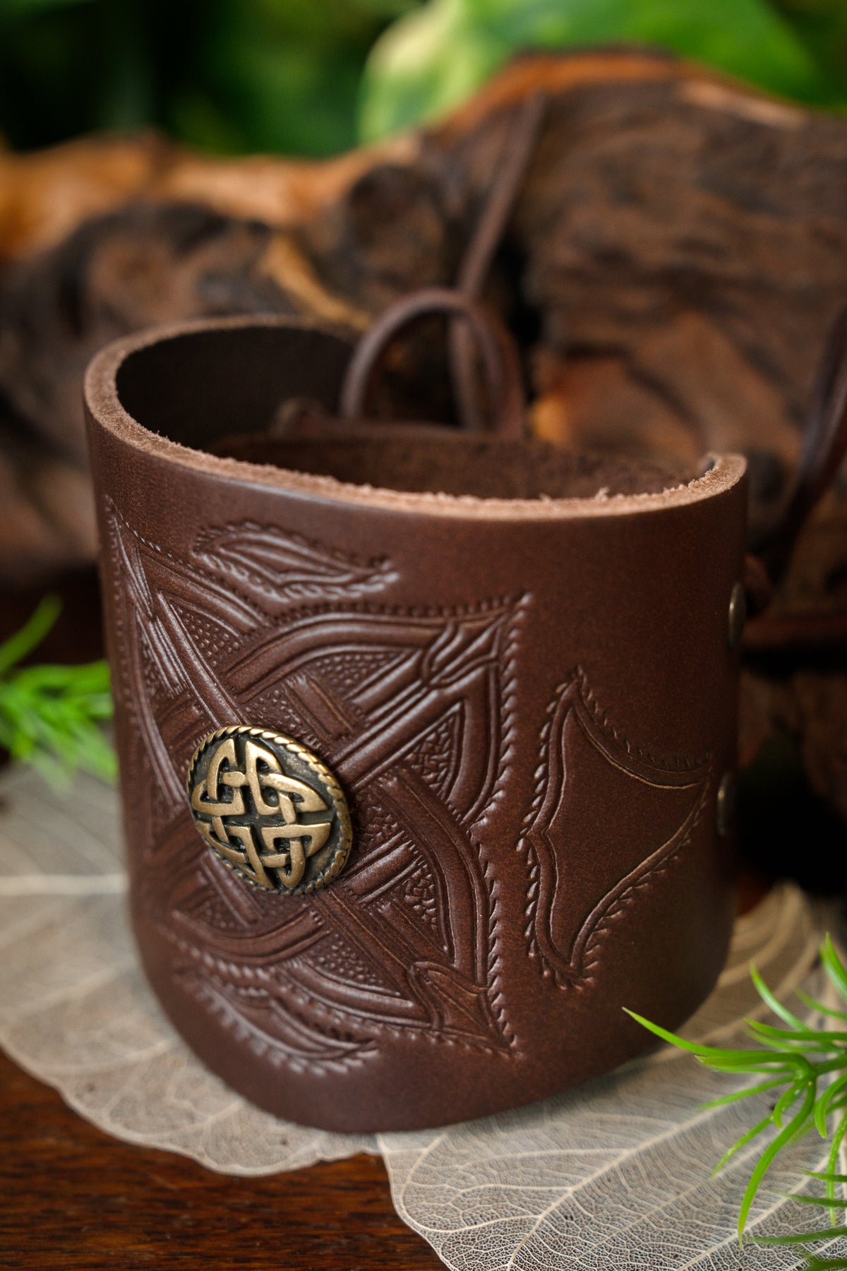 Celtic bracelet, brown, leather