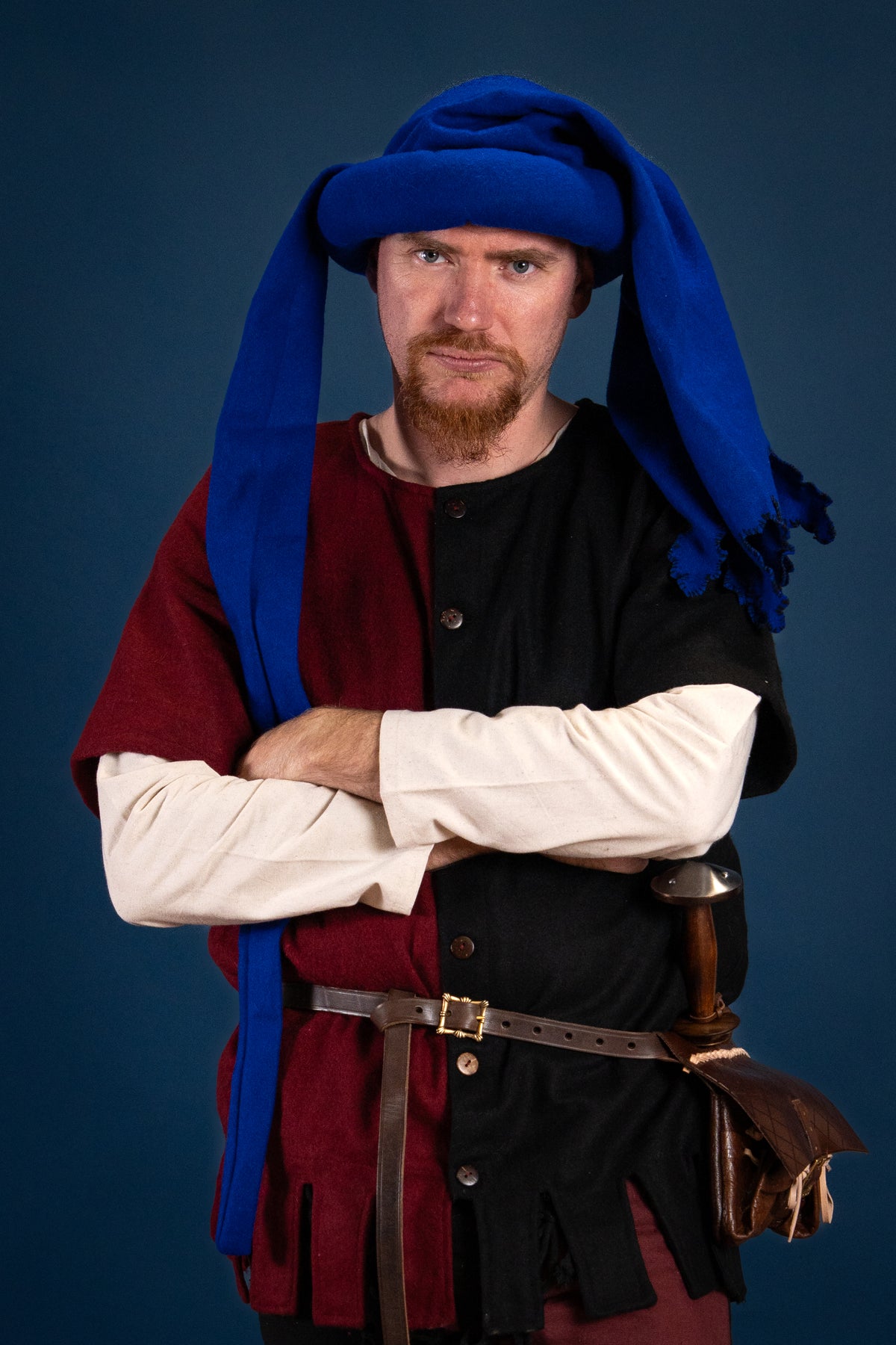Surcoat Aleran, right side, red, wool mix