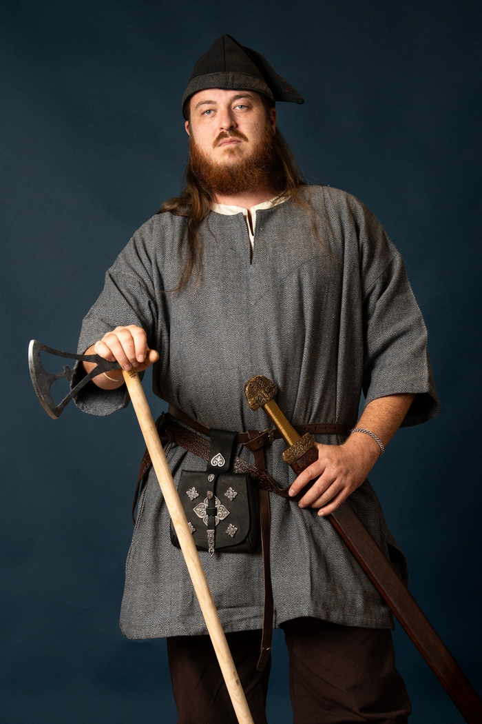 Vikingų tunika Arvio, žvynų raštu, audra pilka