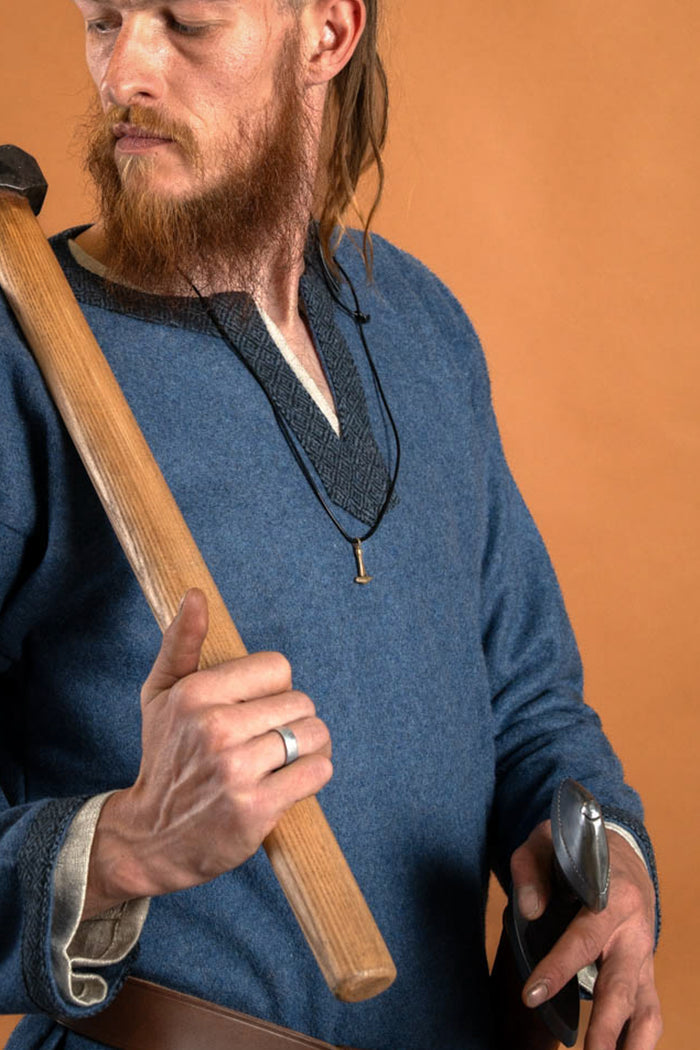 Haithabu Thorshammer, bronze