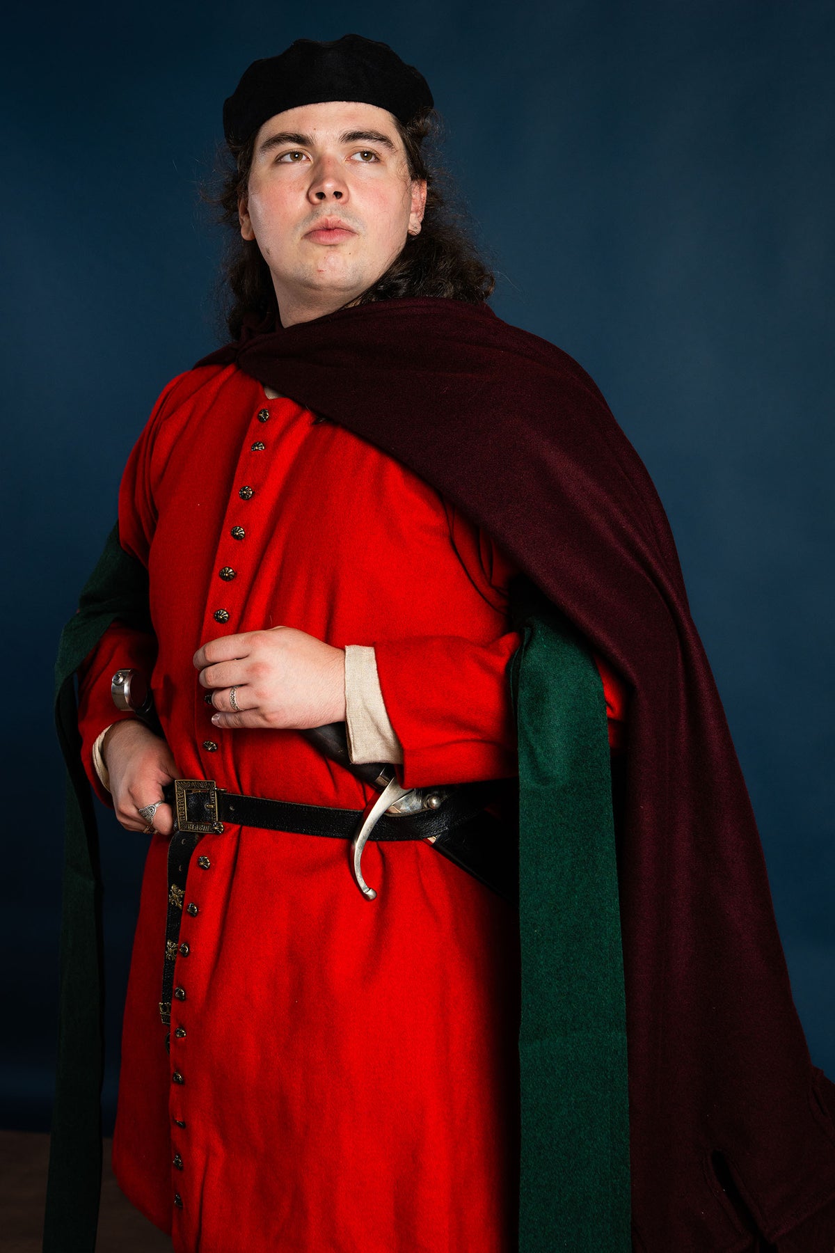 Senmedeltida houppelande, röd, ull